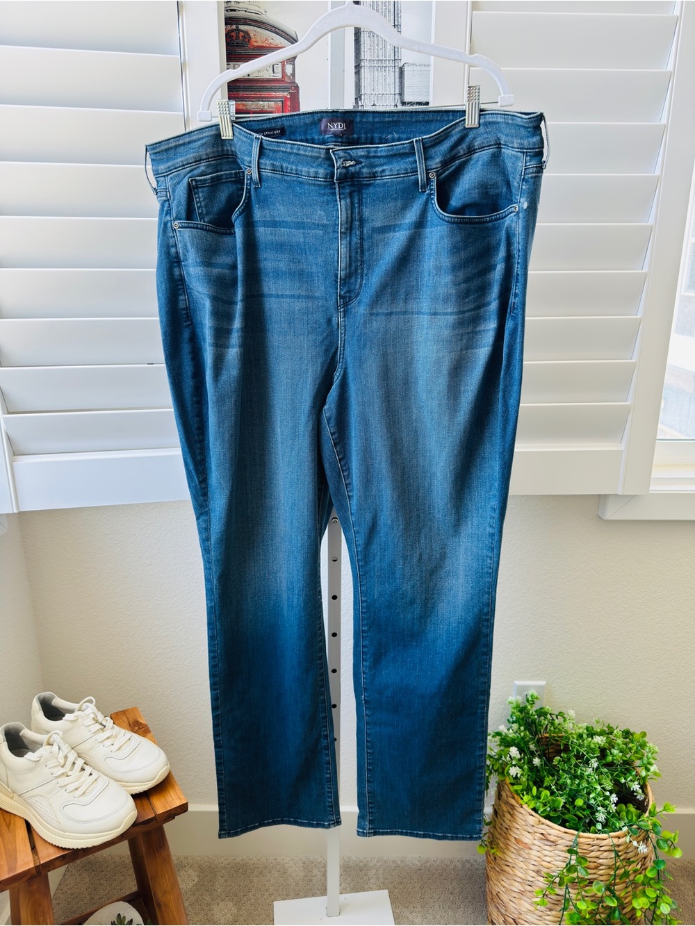 NYDJ Marilyn Straight Leg Jeans in Blue Denim - Size 24W